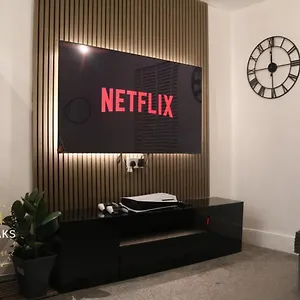 https://modern-2-bed-flat-southampton-close-to-central-station-shops.tophotelsbath.com
