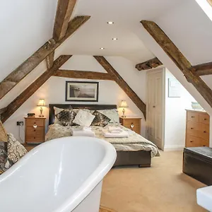 https://sea-shanty-whitby.yorkshirehotels.net