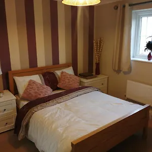 https://bridge-house-llanelli.cardiffhotelswales.com