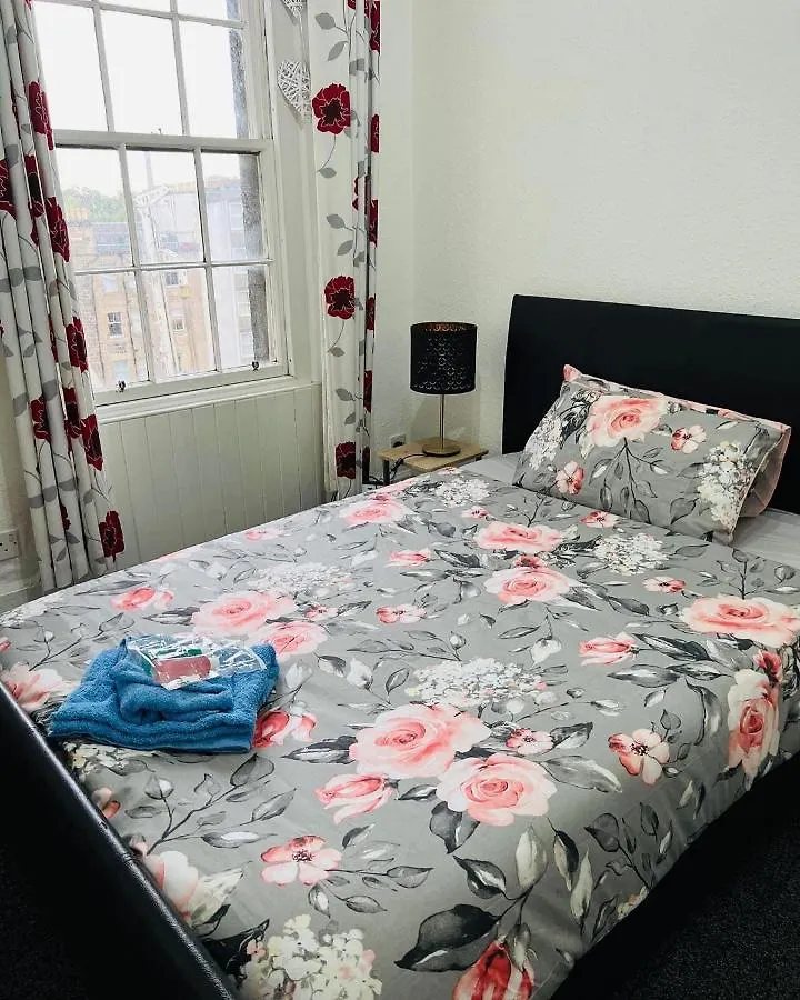 Historic Royal Mile Flat , 5Min From Waverly Railway Station Lägenhet Edinburg