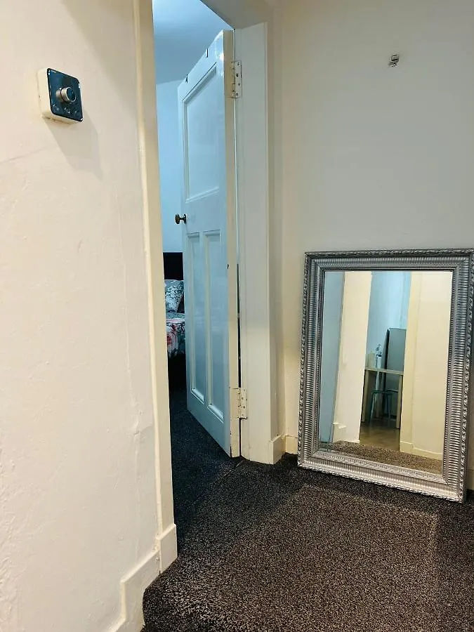 Historic Royal Mile Flat , 5Min From Waverly Railway Station Lägenhet Edinburg 0*,
